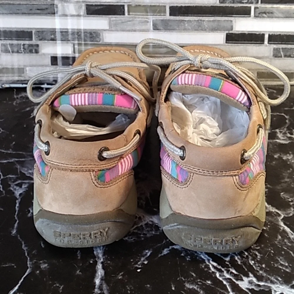 Girls 4.5 Sperry dock preppy shoes